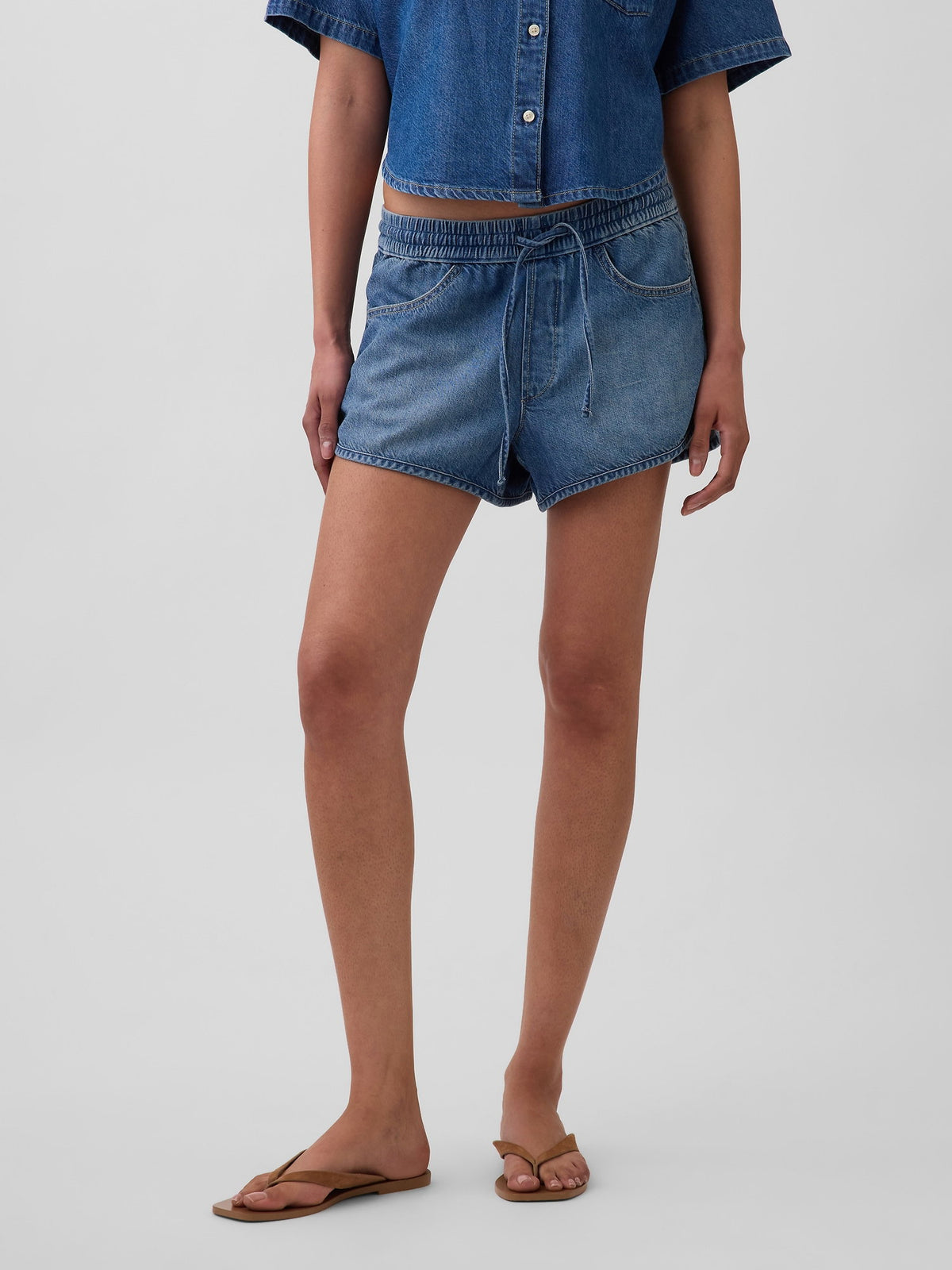 Mavi Mid Rise Ultrasoft Denim Easy Dolphin Şort