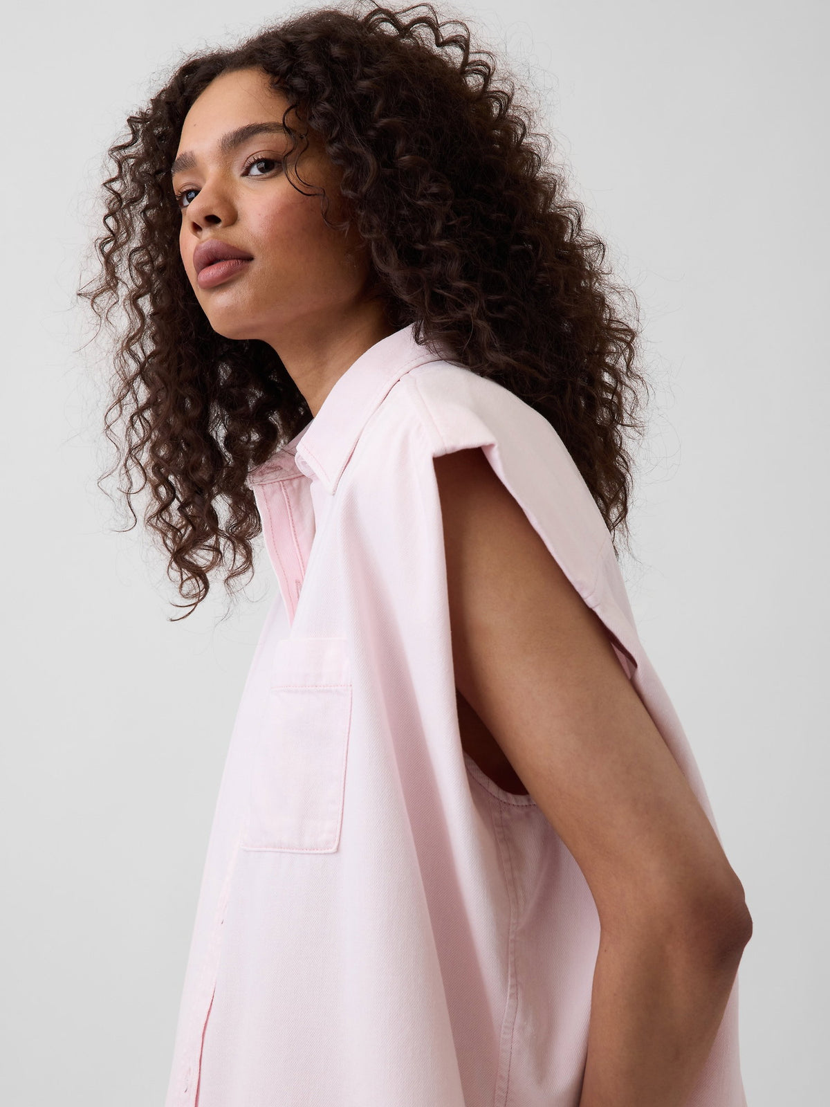 Açık Pembe Gap × Hfr Ultrasoft Denim Wide-shoulder Gömlek By Nicole Benefield Portfolio