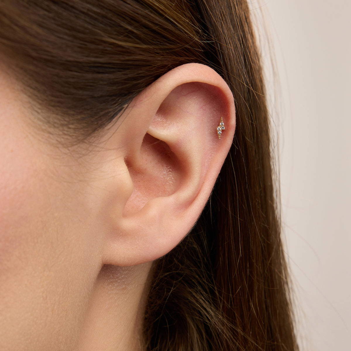 Joy Şimşek Figürlü Dört Taşlı Altın Kulak Piercing