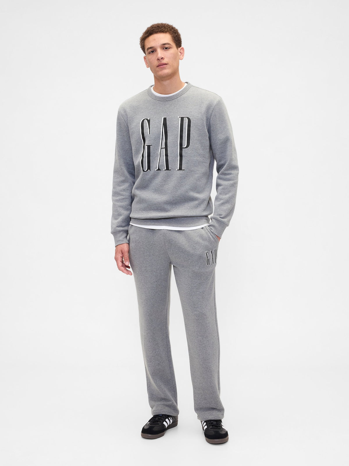 Gri Gap Logo Fleece Sweatshirt
