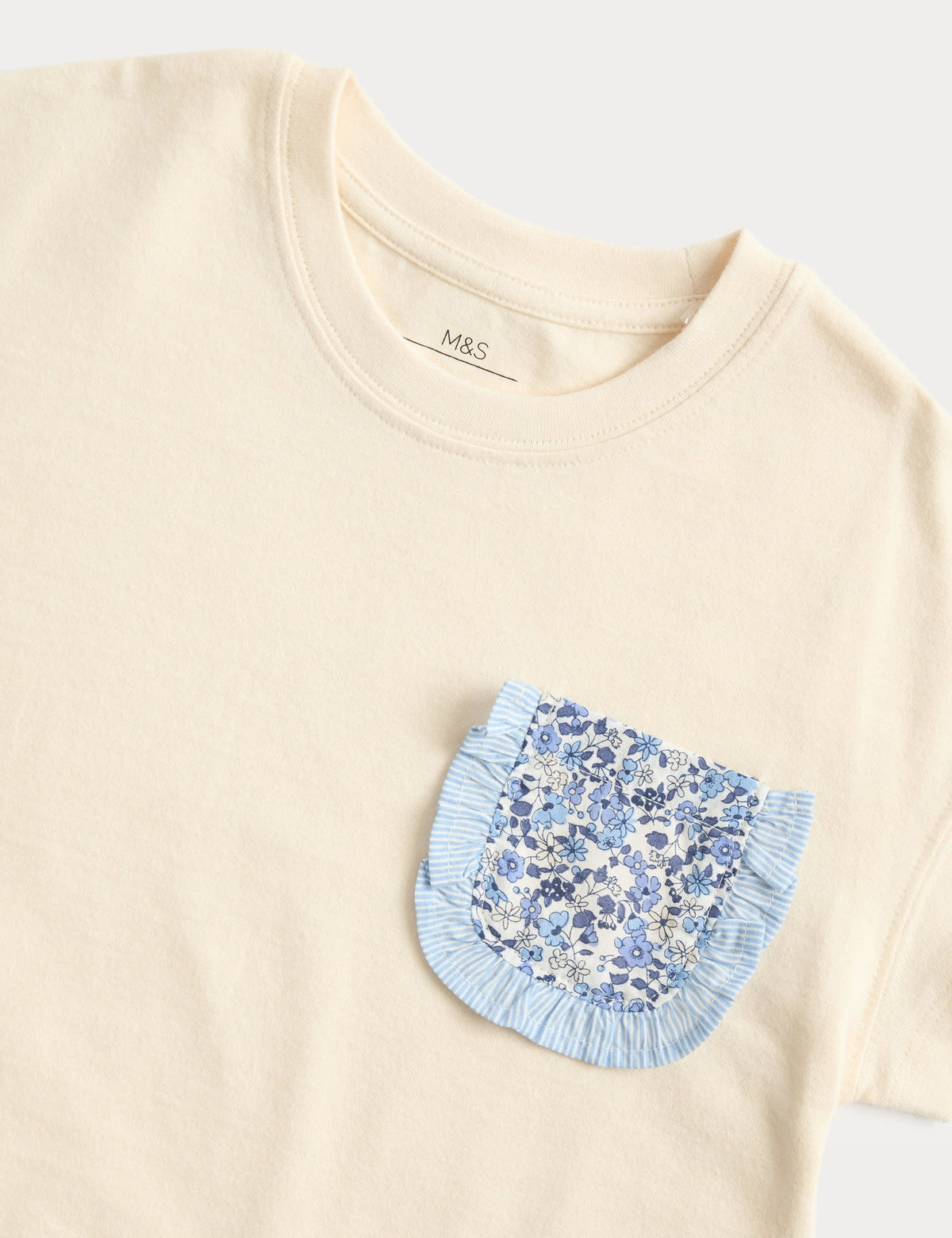 Pocket T-shirt
