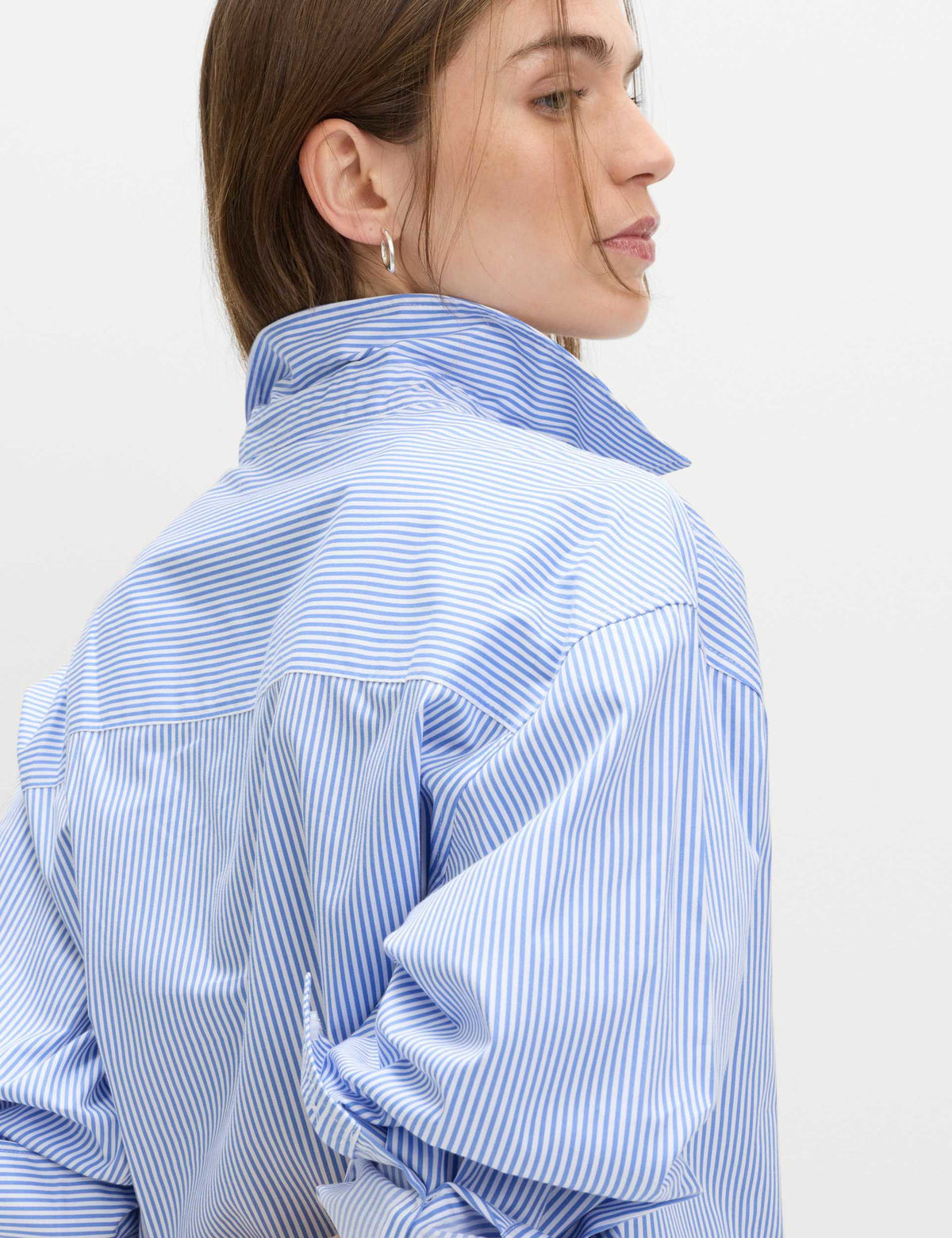 Saf Pamuklu Çizgili Gömlek