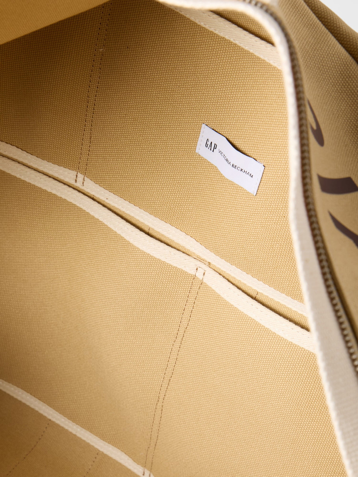 Gap × Victoria Beckham Oversized Weekender Çanta