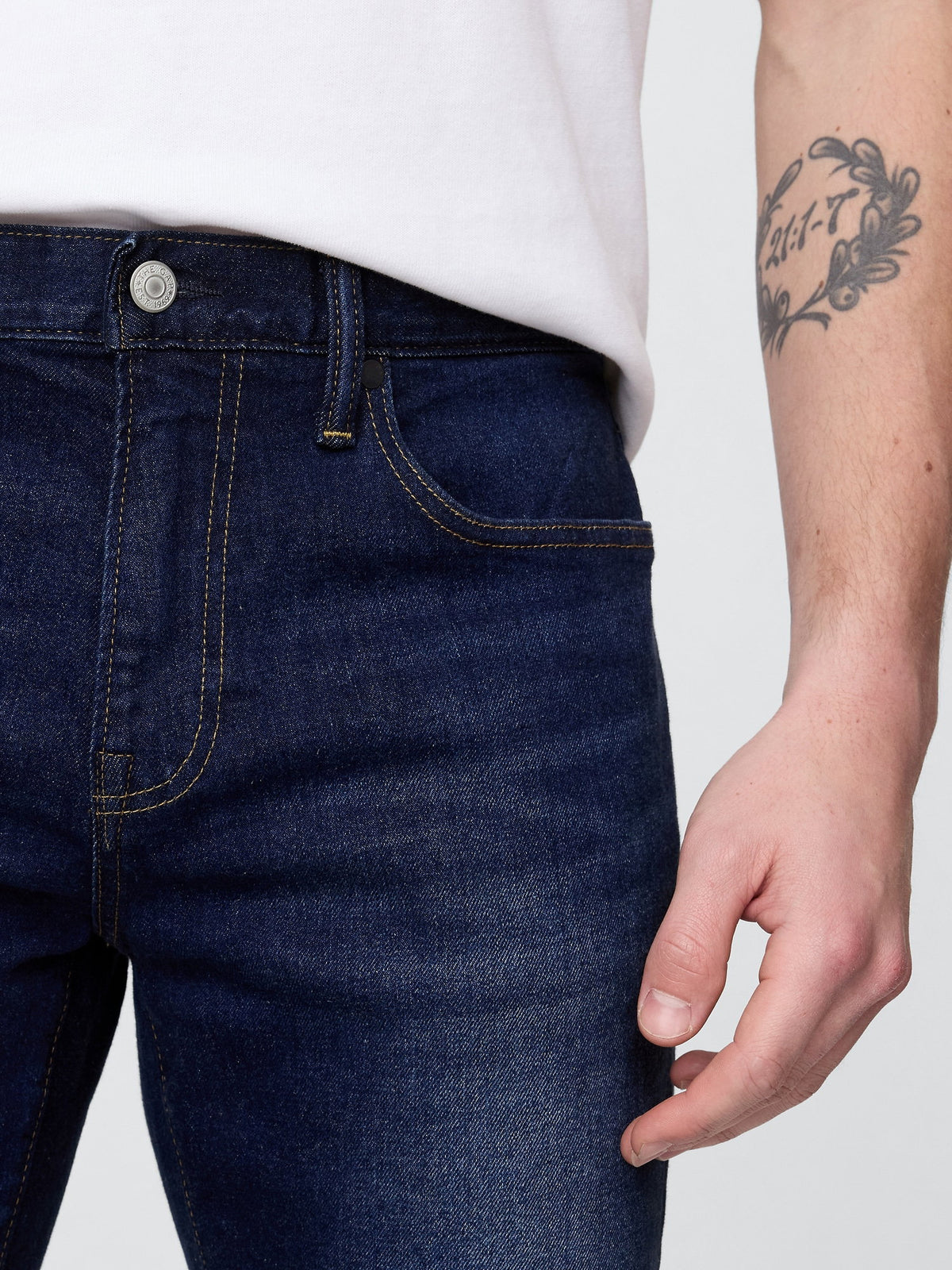 Koyu Mavi Slim Jean Pantolon