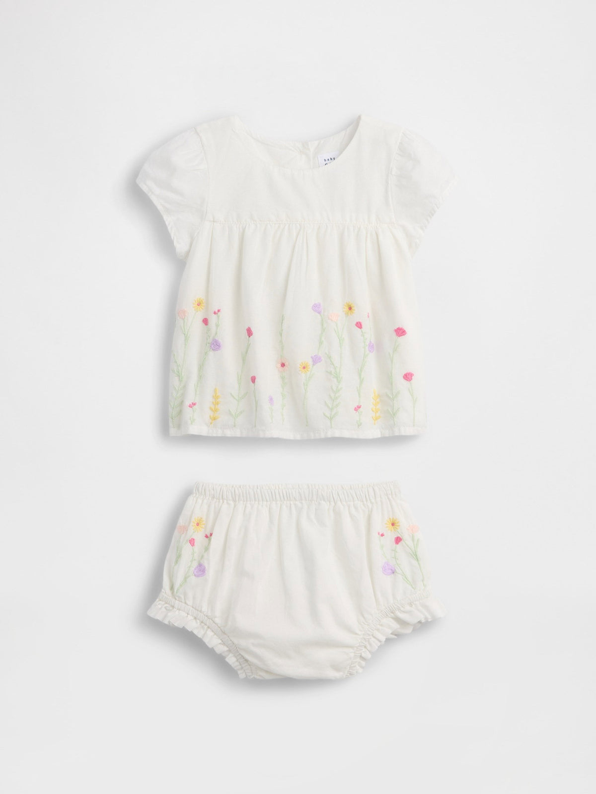 Beyaz Çiçek Işlemeli Outfit Set