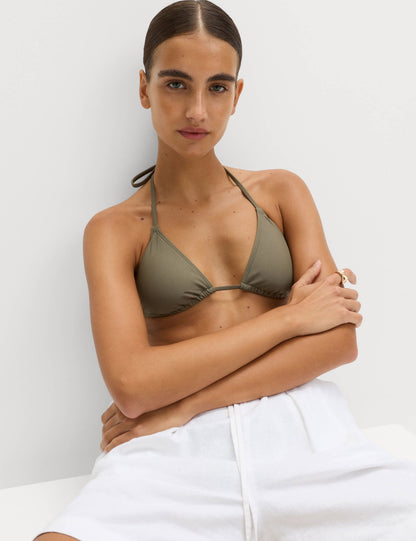 Üçgen Bağlamalı Bikini Üstü