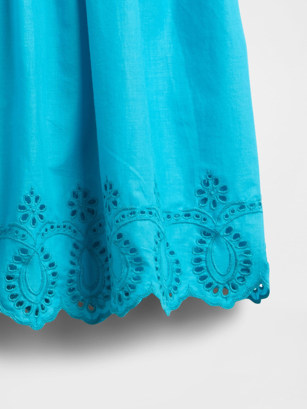 Mavi Işlemeli Askılı Tulum