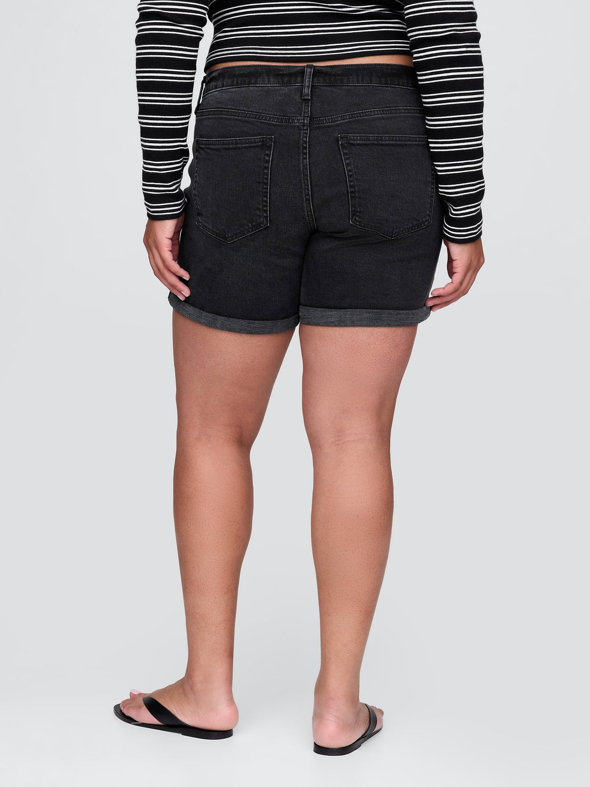 Siyah 5 Mid Rise Denim Girlfriend Şort