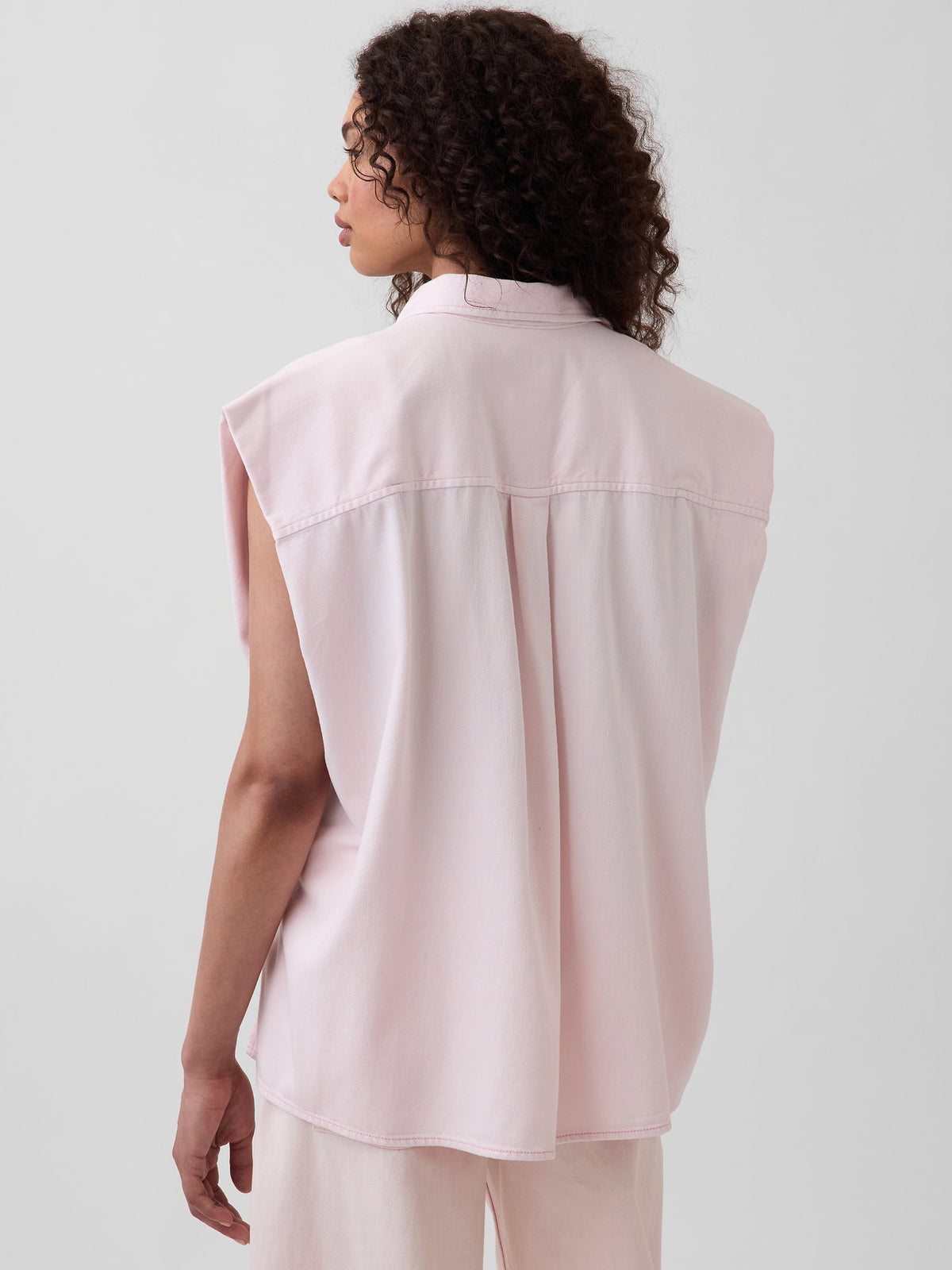 Açık Pembe Gap × Hfr Ultrasoft Denim Wide-shoulder Gömlek By Nicole Benefield Portfolio