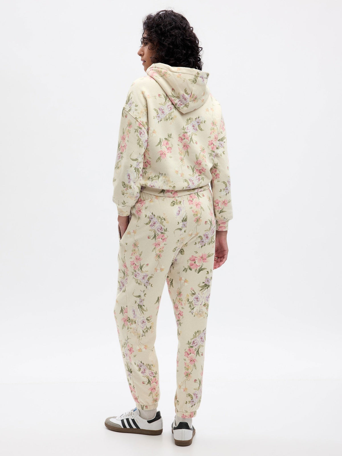 Bej Gap × Loveshackfancy Çiçek Desenli Jogger Eşofman Altı