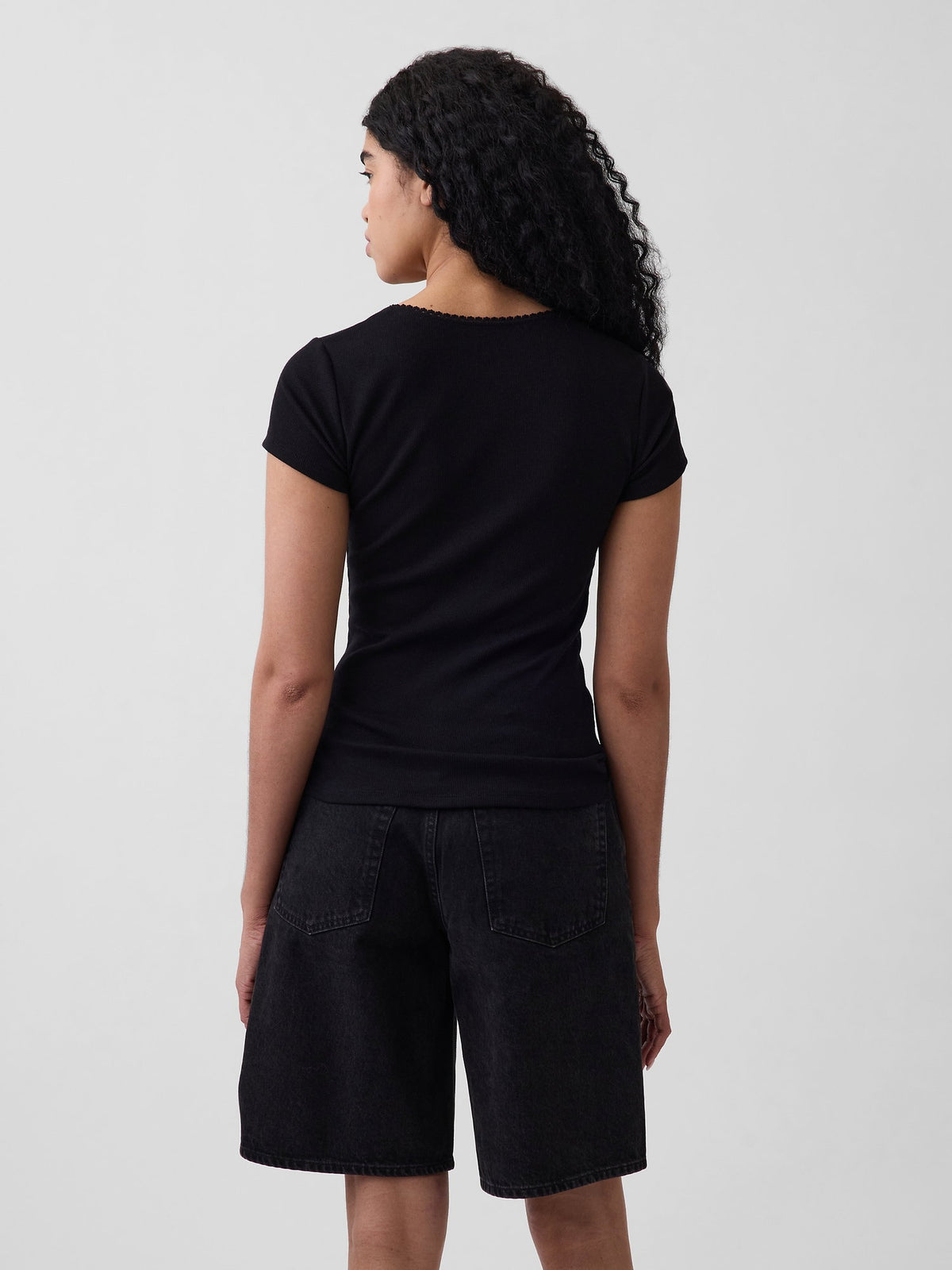 Siyah Fitilli Gap Logo Scoopneck Üst
