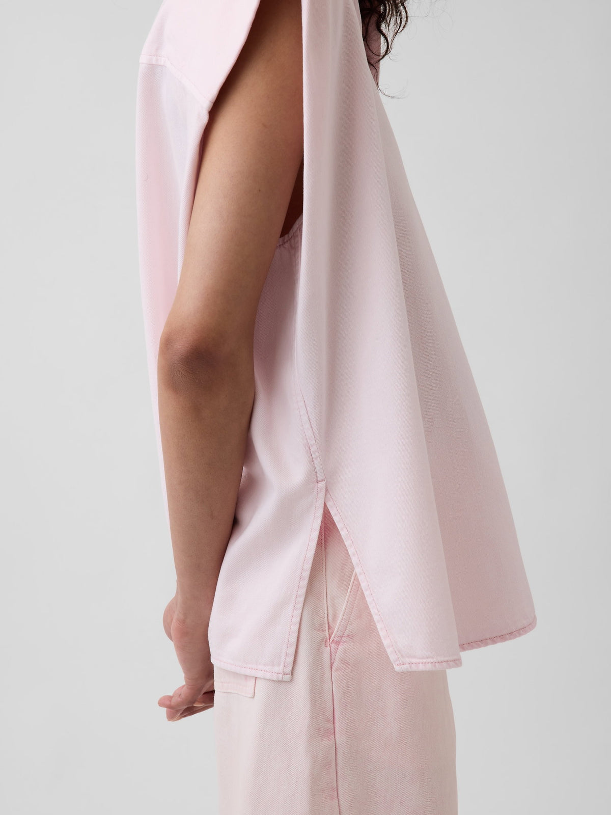 Açık Pembe Gap × Hfr Ultrasoft Denim Wide-shoulder Gömlek By Nicole Benefield Portfolio