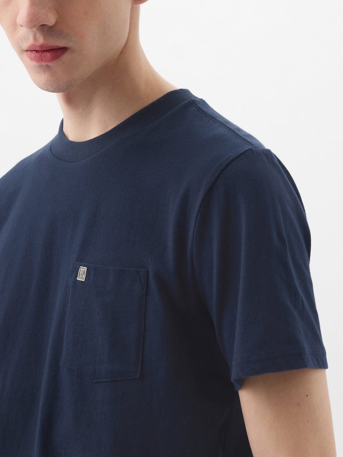 Beyaz Organik Pamuk Cepli T-shirt