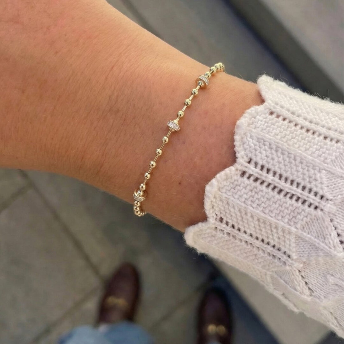 Celestine Konik Tasarım Taşlı Boncuk Zincir Altın Bileklik