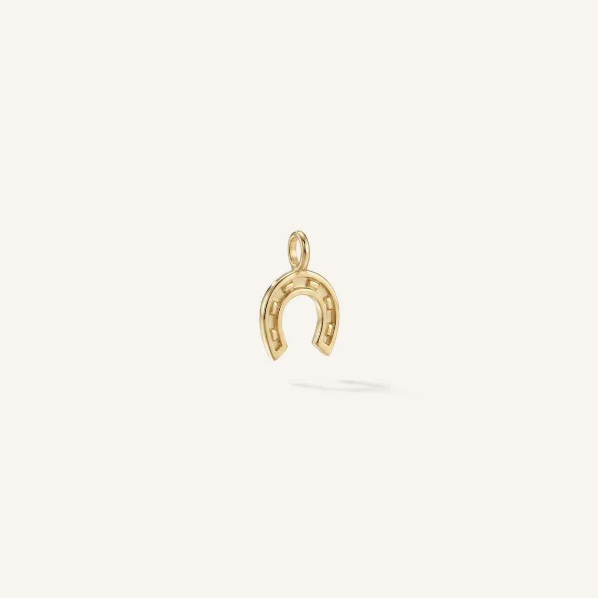 Fortis At Nalı Figürlü Altın Charm