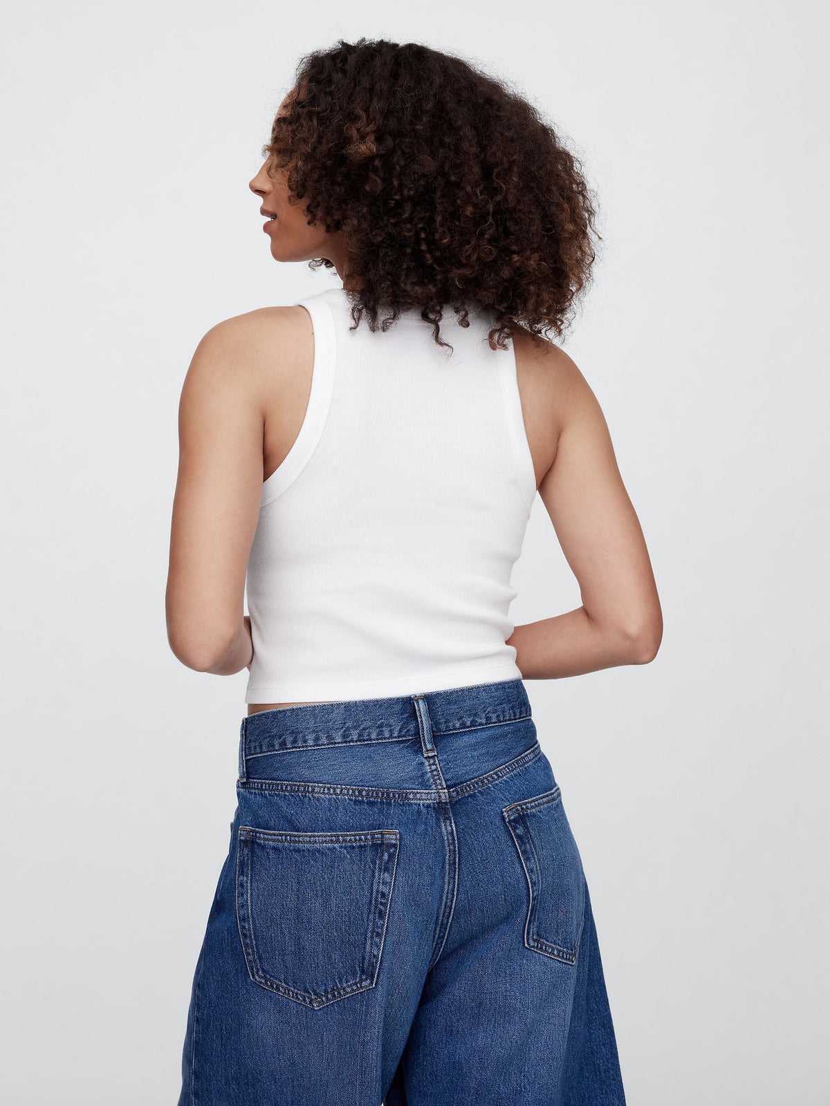 Beyaz Gap Logo Crop Atlet