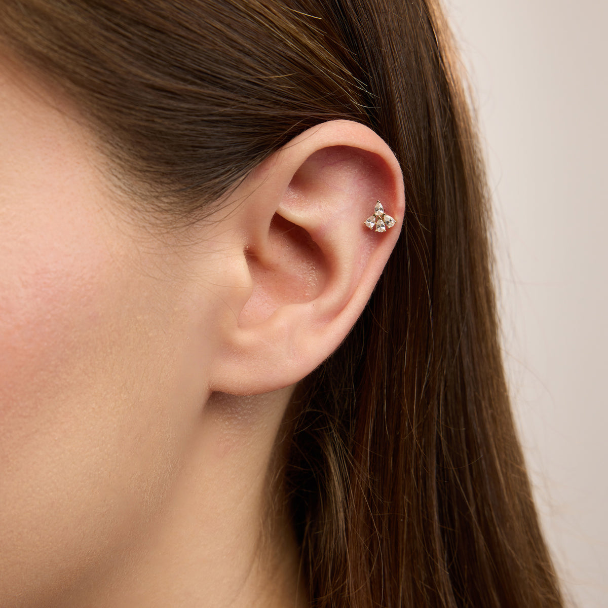 Lionel Lotus Figürlü Damla Kesim Çok Taşlı Altın Kulak Piercing