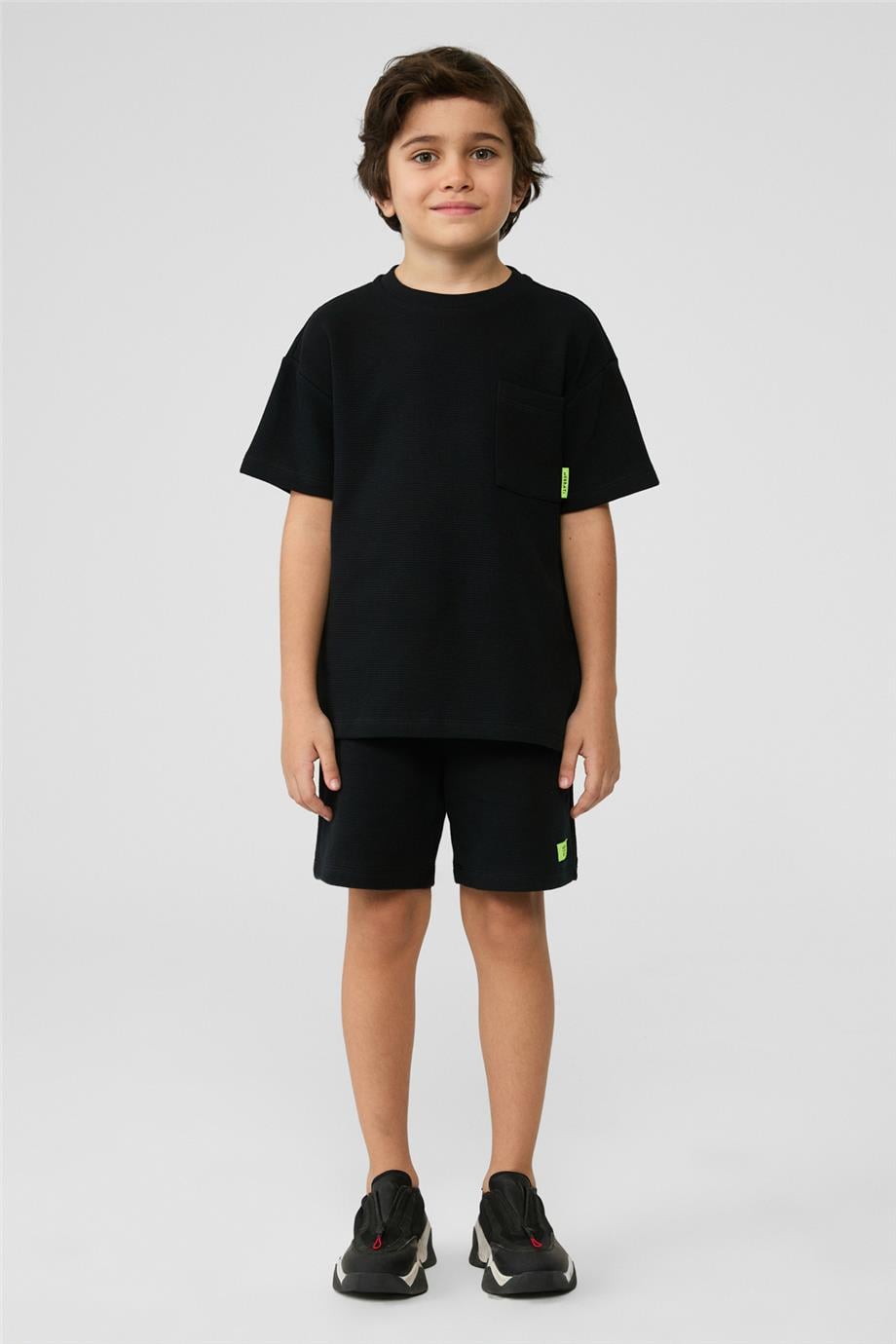 Erkek Çocuk Siyah Tshirt