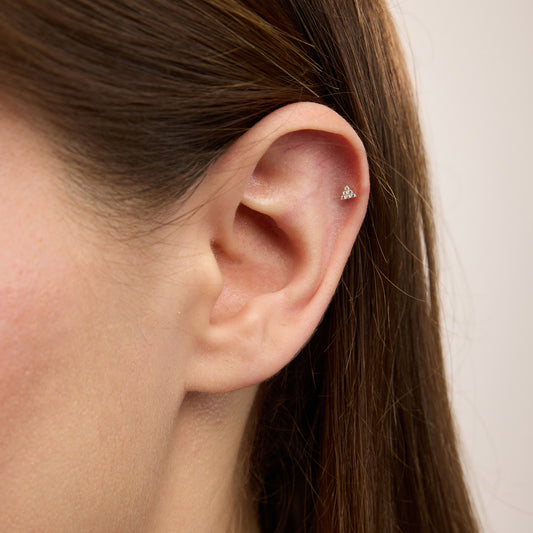 Valentina Üçgen Figürlü Çok Taşlı Altın Kulak Piercing